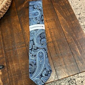 Men's necktie